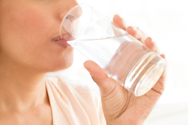 How Hydration Affects Spinal Disc Health and Pain Levels