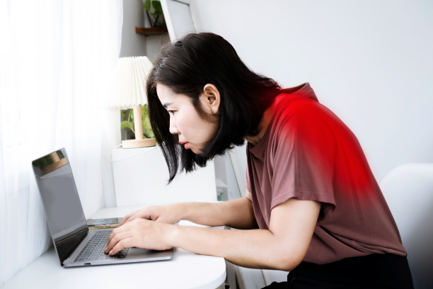 Kyphosis Symptoms in Women after Menopause