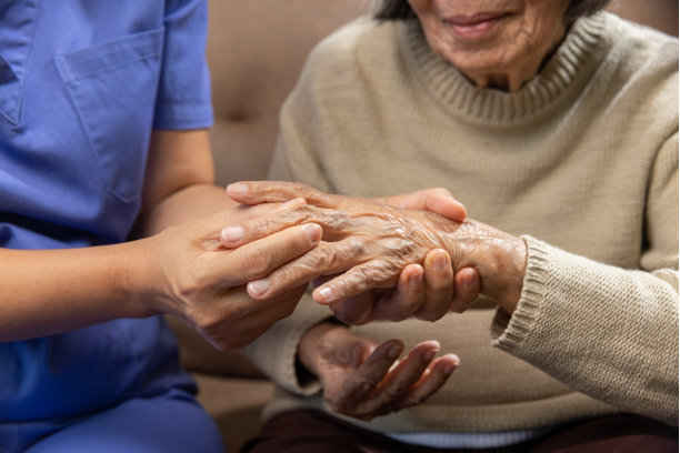 Arthritis Symptoms and Treatment Explained for Indian Adults Over 40